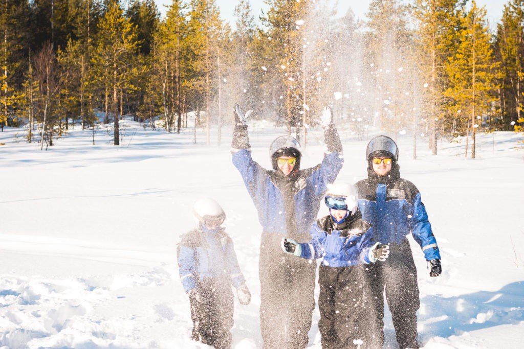 Family snowmobile tour in Rovaniemi